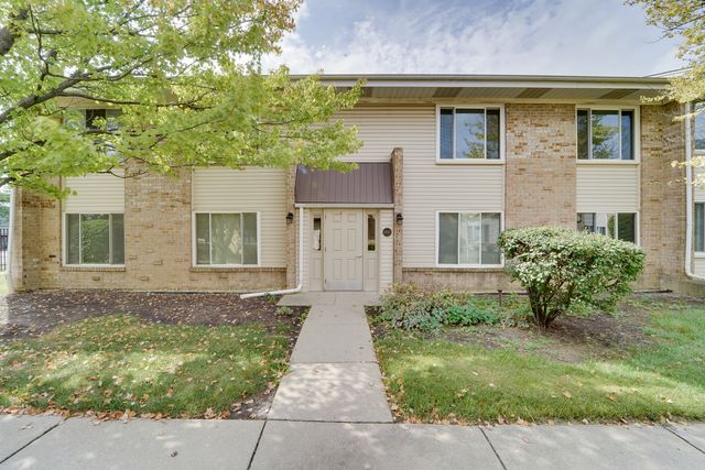 $163,900 | 1705 Robin Lane, Unit C | Hoffman Estates