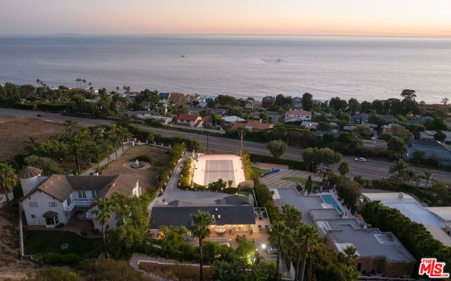 $5,850,000 | 31727 Pacific Coast Highway | Malibu Land Side