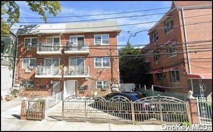 $1,800,000 | 72-25 48th Avenue | Maspeth