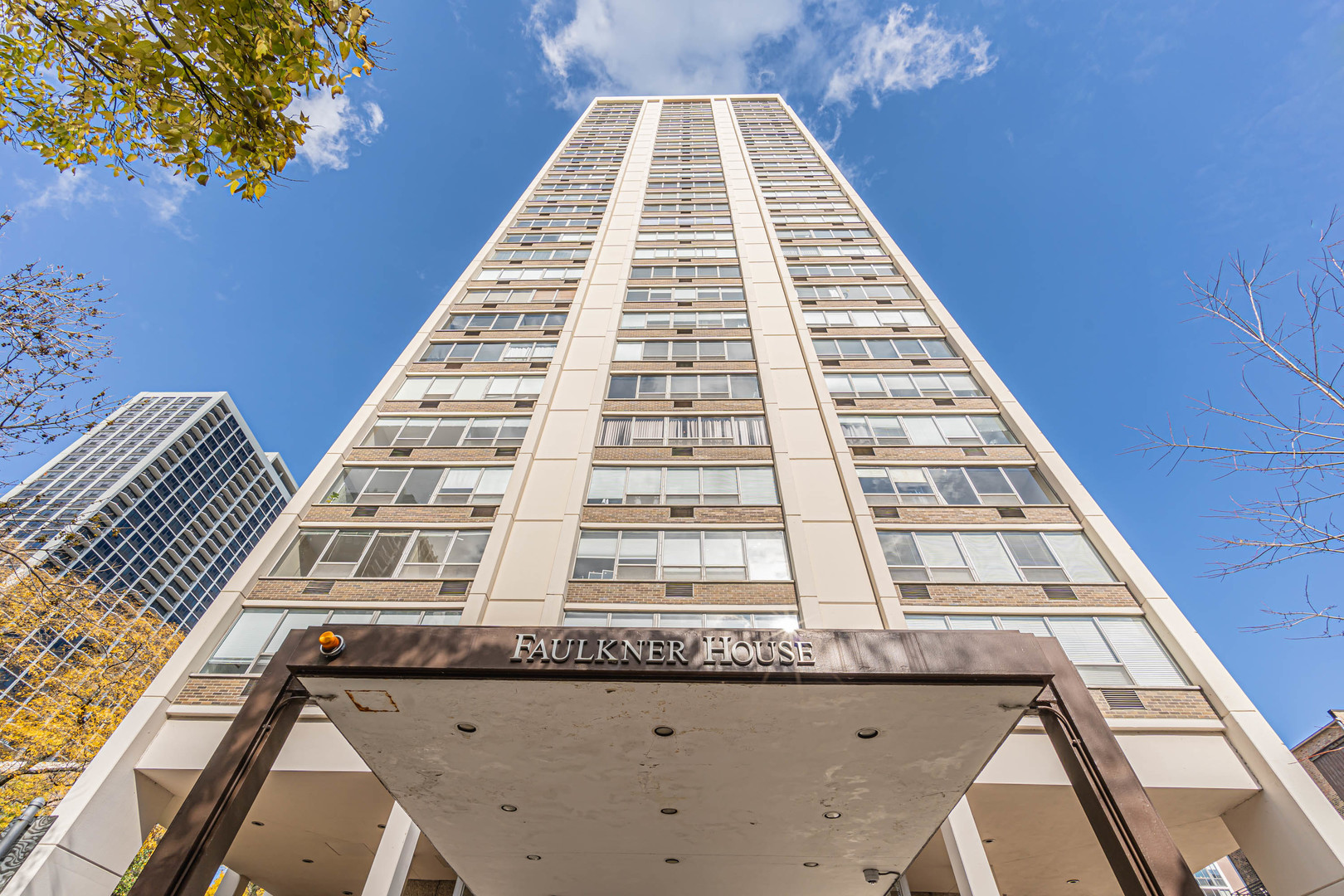 70 West Burton Place Unit 1806 Chicago IL 60610 Compass