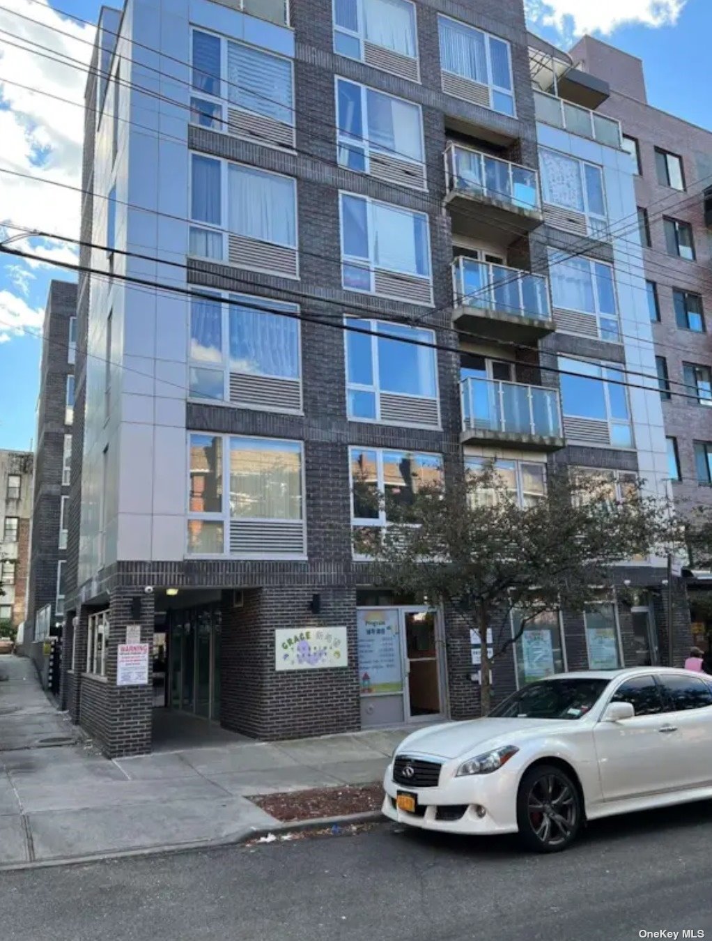 a car parked in front of a building