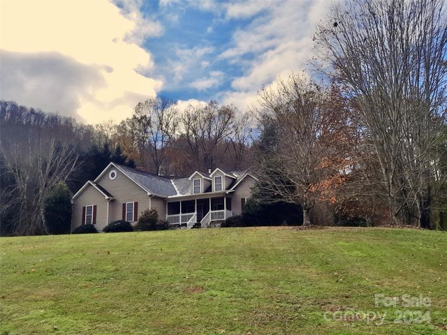 $499,975 | 476 Cove Creek Lane