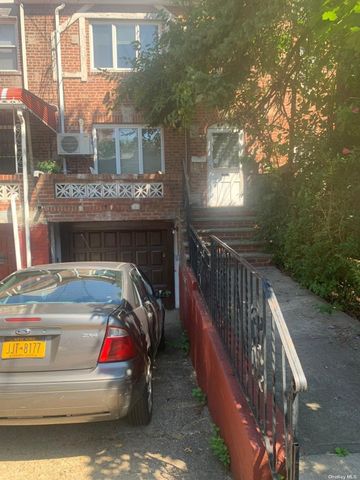 $1,050,000 | 66-37 Burns Street | Rego Park