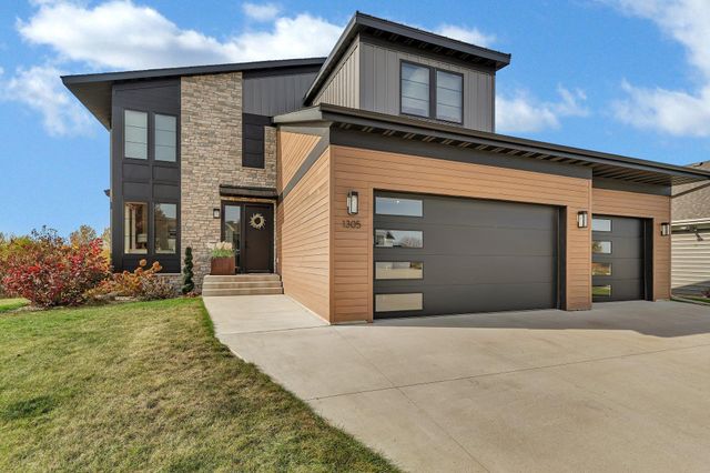 $845,000 | 1305 20th Avenue South | Sartell