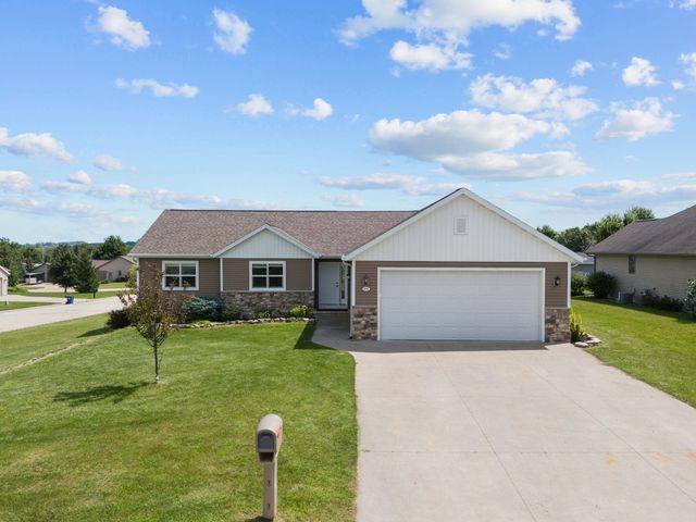 $384,900 | 816 South Lincoln Street | Hortonville