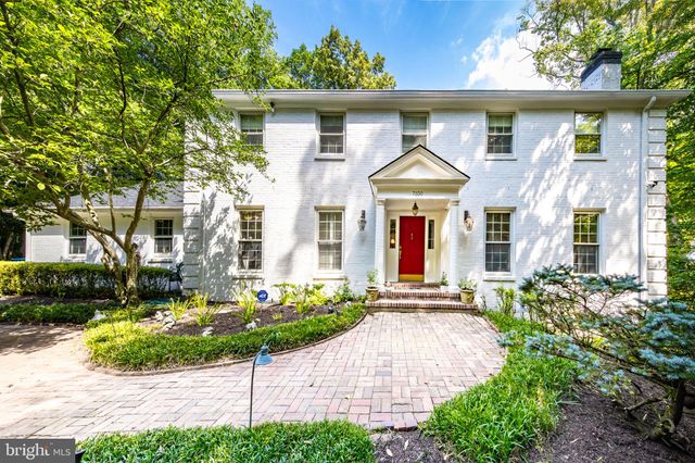 $1,899,000 | 7600 Georgetown Pike | McLean