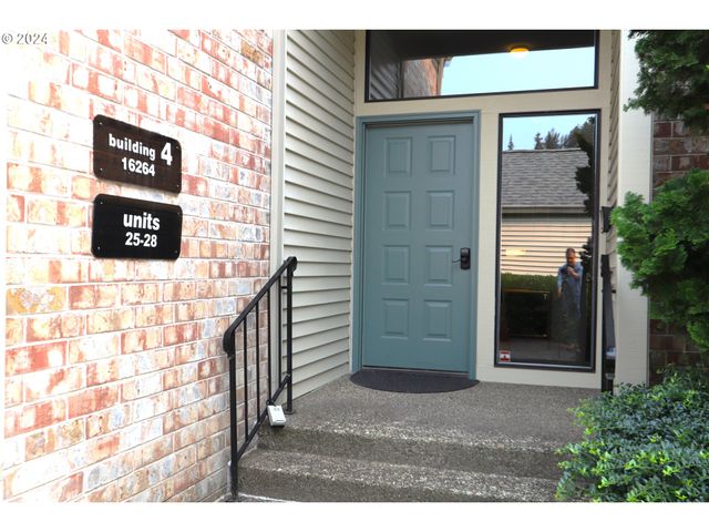 $365,000 | 16264 Southwest 130th Terrace, Unit 27 | King City Highlands