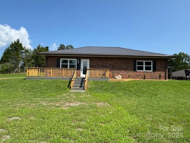 $199,900 | 263 Wildwood Road | Lower Creek Township - Caldwell County