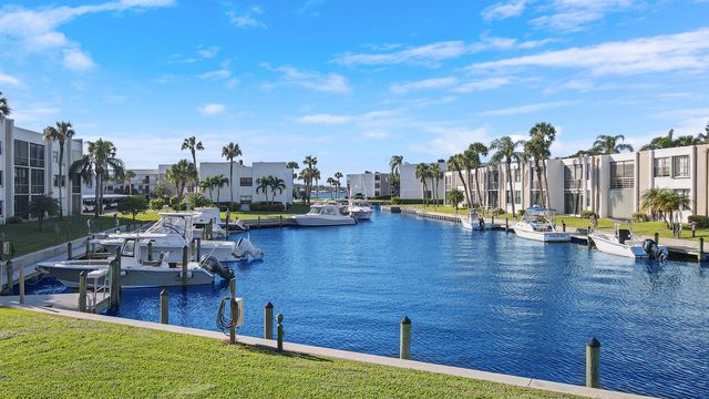 $450,000 | 1950 Southwest Palm City Road Southwest, Unit 4305 | Poppleton West