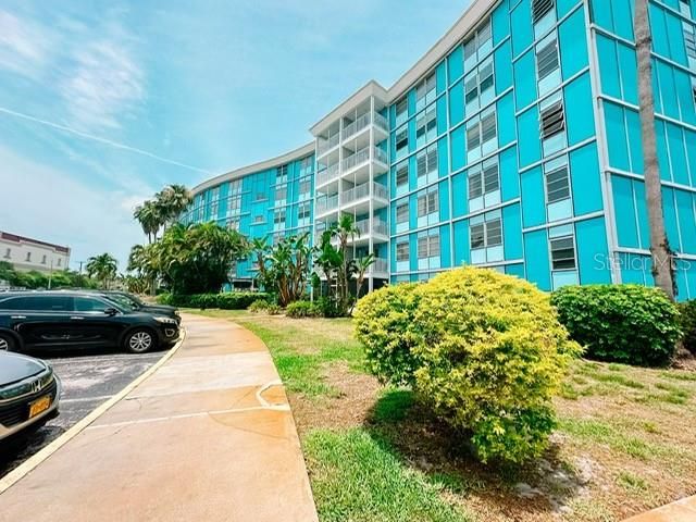 $106,500 | 3315 58th Avenue South, Unit 414 | Greater Pinellas Point