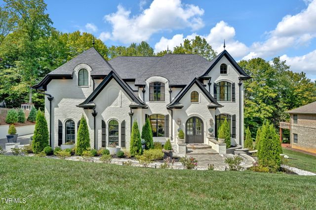 $1,799,000 | 216 Shadowood Drive | Johnson City