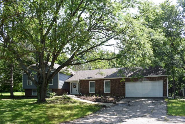 $470,000 | 10600 Ridge Lane | Coral Township - McHenry County