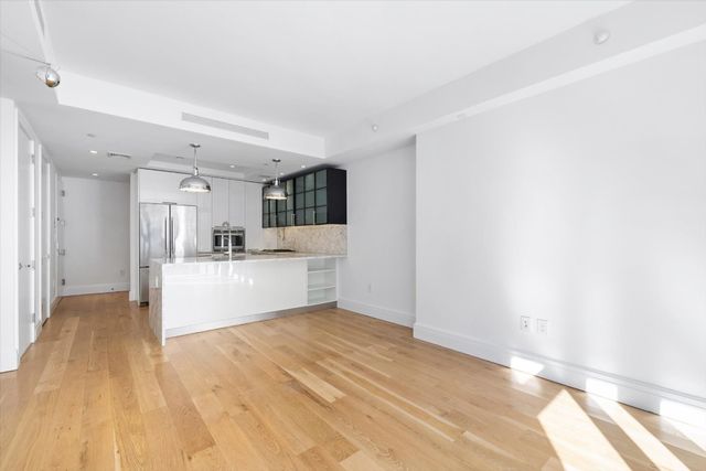 $1,450,000 | 47 Bridge Street, Unit 4B | DUMBO