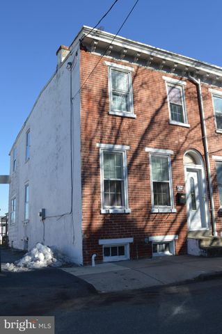 $1,575 | 623 Cherry Street | New Castle Historic District