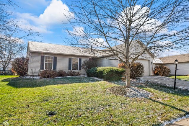 $329,900 | 10135 Bootham Close | Sweet Briar North