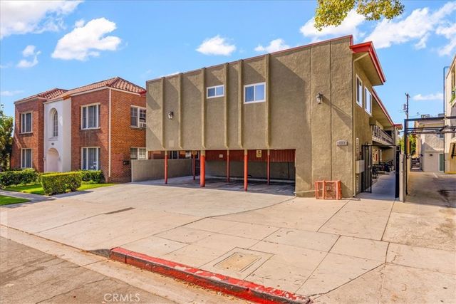 $2,300 | 135 South Belmont Street | South Glendale