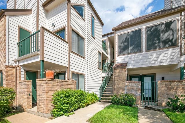 $1,300 | 2312 Balsam Drive, Unit A214 | North Arlington