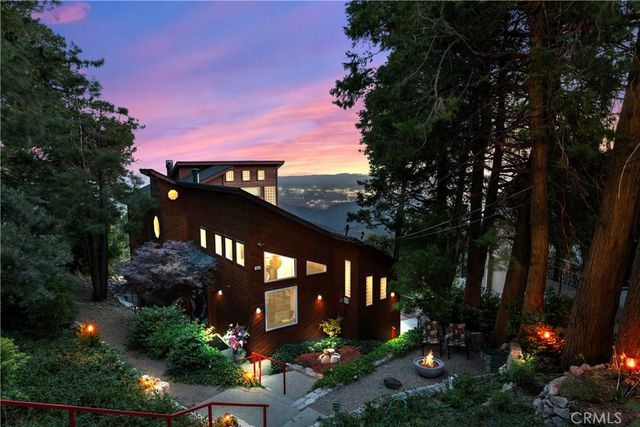 $1,150,000 | 28527 Willow Road | Lake Arrowhead