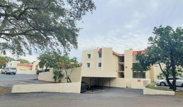 $1,700 | 618 Northwest 13th Street, Unit 15 | Central Boca Raton