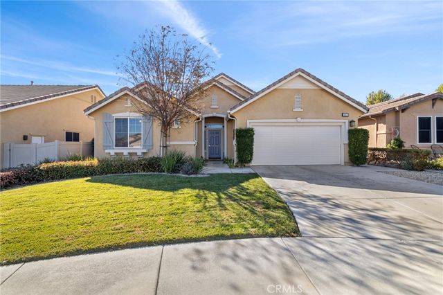 $550,000 | 413 Glacier Beaumont Ca | Four Seasons