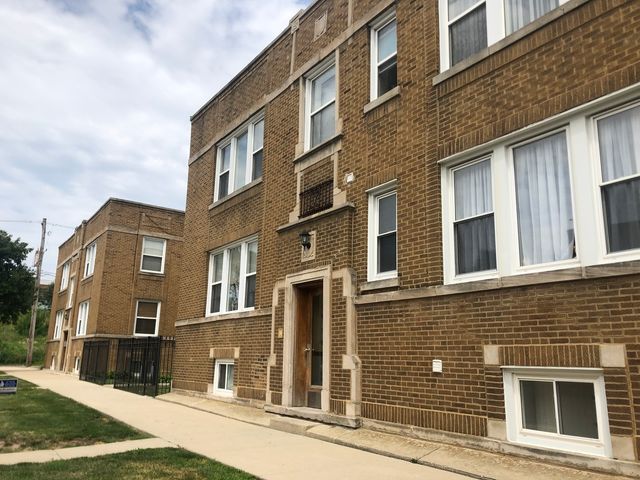 $174,900 | 4546 West Barry Avenue, Unit 2 | Belmont Gardens