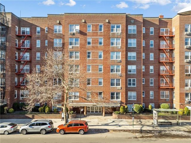 $389,000 | 2900 Ocean Avenue, Unit 2J | Sheepshead Bay