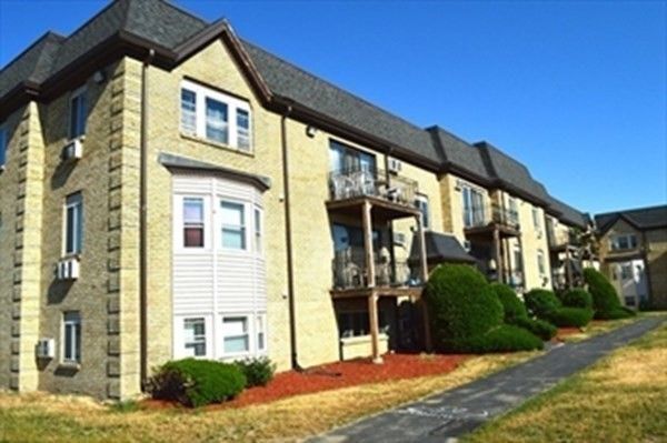 $269,999 | 347 Pawtucket Boulevard, Unit 1 | Pawtucketville