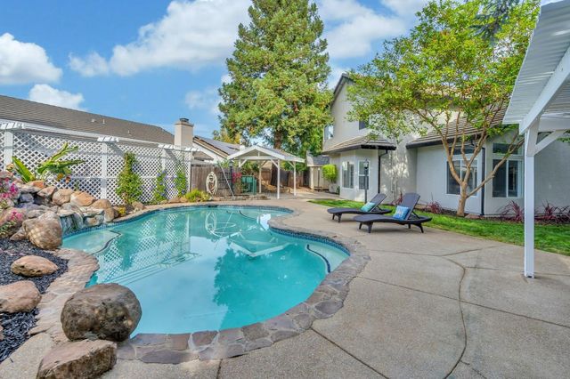 $799,900 | 8952 Panamint Court | Elk Grove