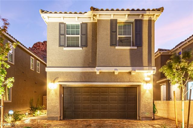 $585,000 | 39 Castleton Tower Court | Henderson