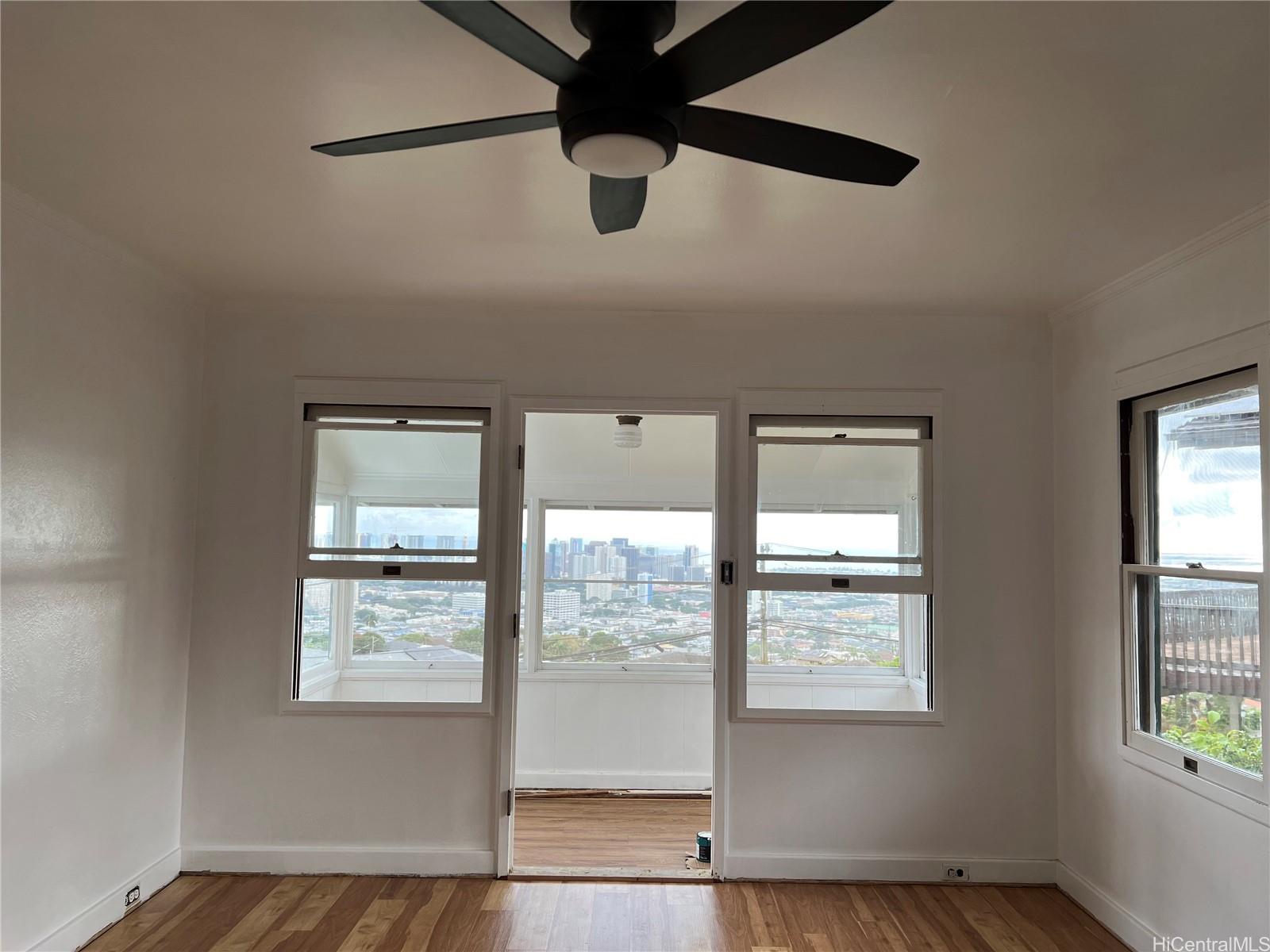 Living room and view of the city