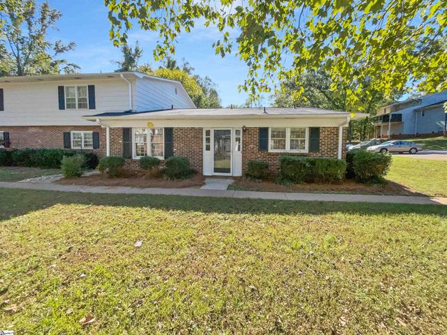 $147,000 | 79 Summercreek Drive | Fernbrook