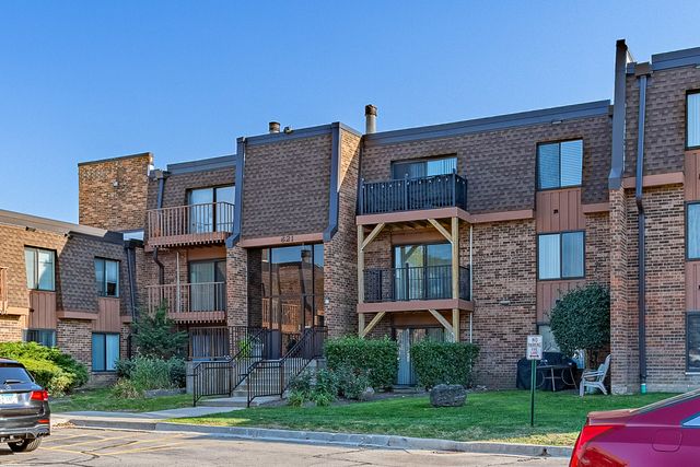 $185,000 | 621 Tralee Court, Unit 3B | Schaumburg