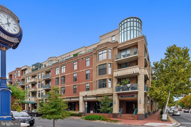 $749,000 | 502 West Broad Street, Unit 215 | Falls Church