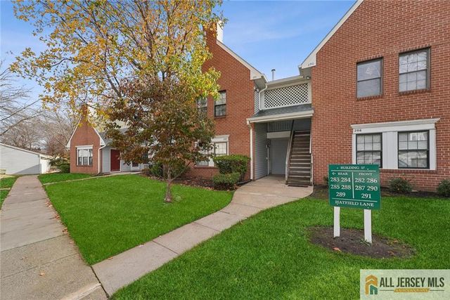 $1,850 | 287 Hatfield Lane, Unit 287 | Newton Heights