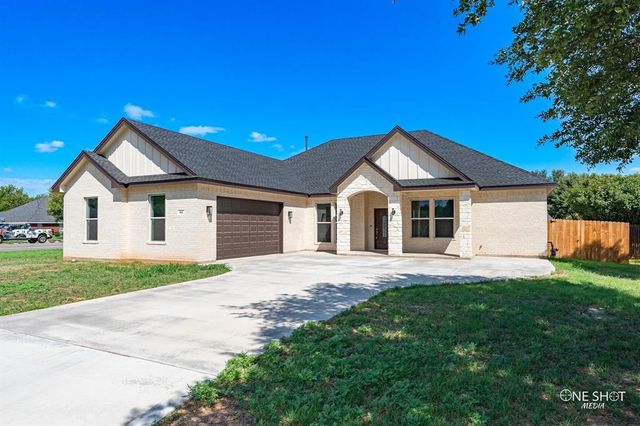 $539,000 | 802 Waters Edge Drive | Lytle Area