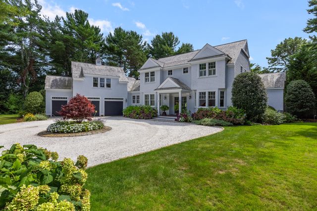 $2,475,000 | 228 Dun Robin Road | Mashpee Neck