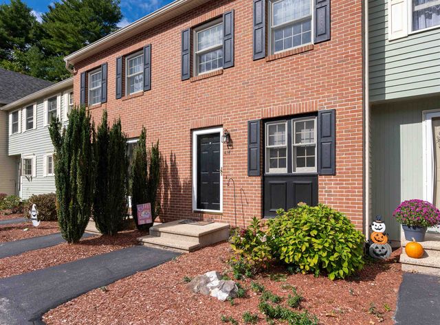 $379,900 | 414 Fox Hollow Drive, Unit 414 | Hudson Village