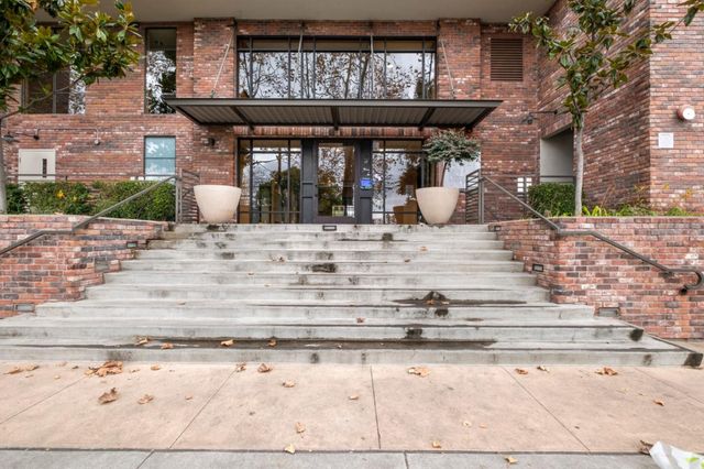 $725,000 | 1060 South 3rd Street, Unit 124 | Central San Jose