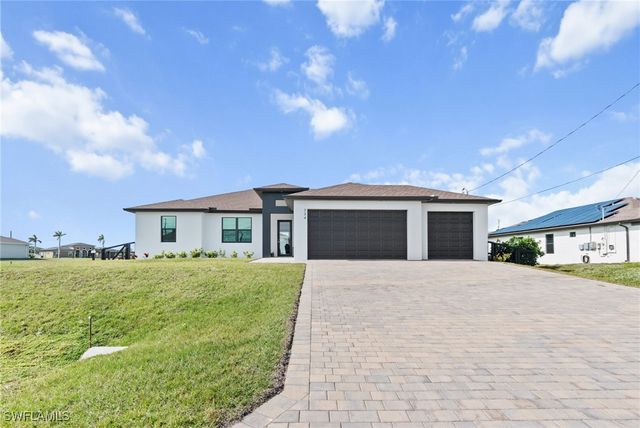 $415,000 | 124 Northwest 24th Place | Cape Coral