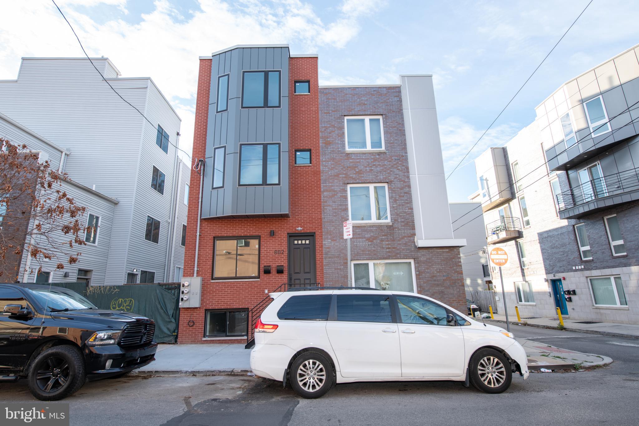 a car parked in front of a building