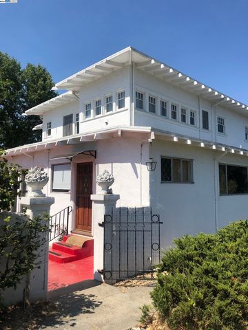 $2,900,000 | 1556 E Street | Upper B Street