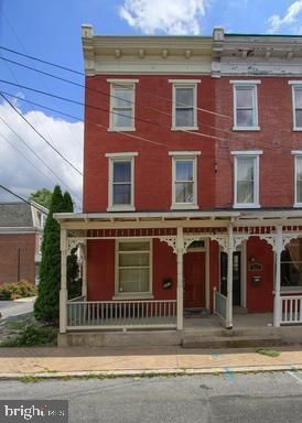 $1,700 | 267 Delaware Street | Old Uptown Historic District