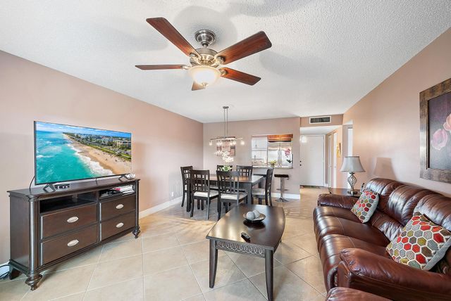 $115,000 | 729 Lori Drive, Unit 302 | Palm Springs Village