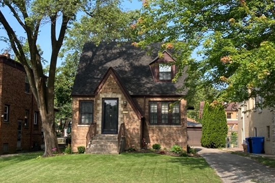 front view of house with a yard