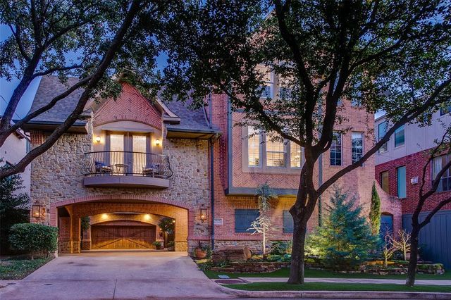 $1,200,000 | 3808 Hawthorne Avenue | North Oak Lawn