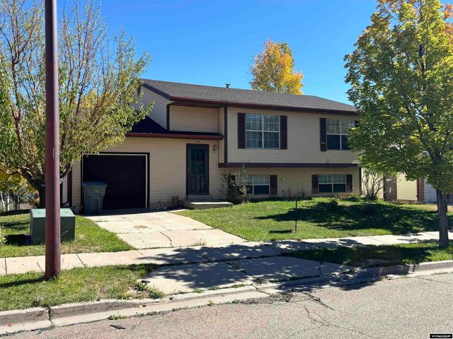 $305,000 | 218 Vista Ridge Circle | Evanston