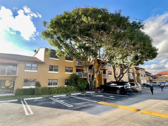 $2,250 | 15630 Southwest 80th Street, Unit I306 | The Courts at Kendall