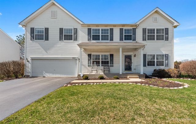 $440,000 | 842 Crabapple Drive | Crystal Lake