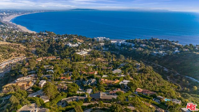 $8,490,000 | 620 Resolano Drive | Pacific Palisades