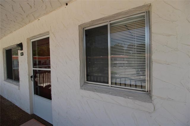 $1,000 | 400 El Camino Drive, Unit 220 | Orchid Springs